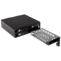 StarTech.com Backplane mobile per rack hot-swap 5,25″ a 4 alloggiamenti HDD SATA/SAS da 2,5″ - 6 Gbps