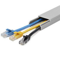 StarTech.com canale per cavi 38x16mm - 2m, PVC, base di pavimento/lettone per cavi