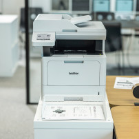 MULTIFUNZIONE BROTHER LASER MFC-L5710DN A4 48PPM 512MB 250FF FAX DADF Single Pass DUPLEX LAN USB2.0 Display 8.9