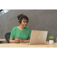 HP Poly Cuffie stereo Poly Blackwire 8225 con connettore USB-C, certificate per Microsoft Teams + adattatore USB-C/A