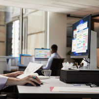 HP Pro 400 G9 Intel® Core™ i7 i7-14700 16 GB DDR5-SDRAM 512 GB SSD Windows 11 Pro SFF PC Nero