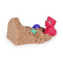 Kinetic Sand , Mini Cagnolino, 170g di Sabbia Cinetica Naturale, 1 Cagnolino a Sorpresa, 2 Accessori, Custodia a Forma di Cuccia