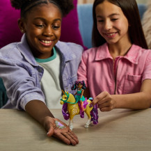 Unicorn Academy, Ava & Plant Magic Leaf con effetto luminoso, 2 accessori per l'equitazione, bambole e unicorni giocattolo per b